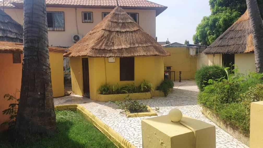 Easy Time Lodge Kololi Exterior foto