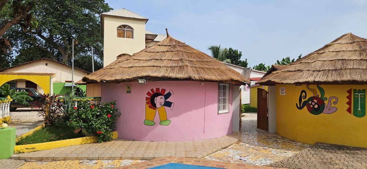 Easy Time Lodge Kololi Exterior foto
