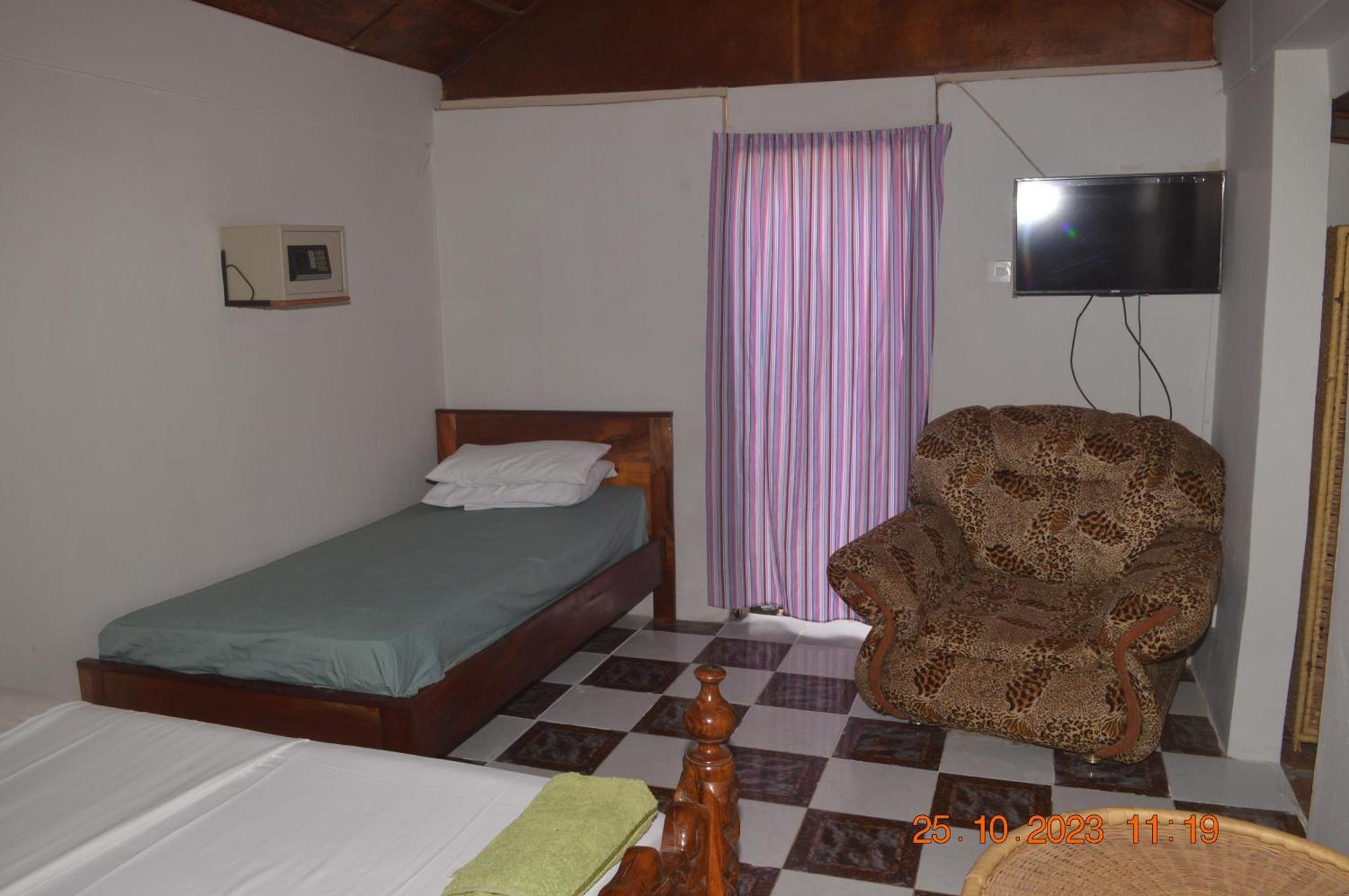 Easy Time Lodge Kololi Exterior foto